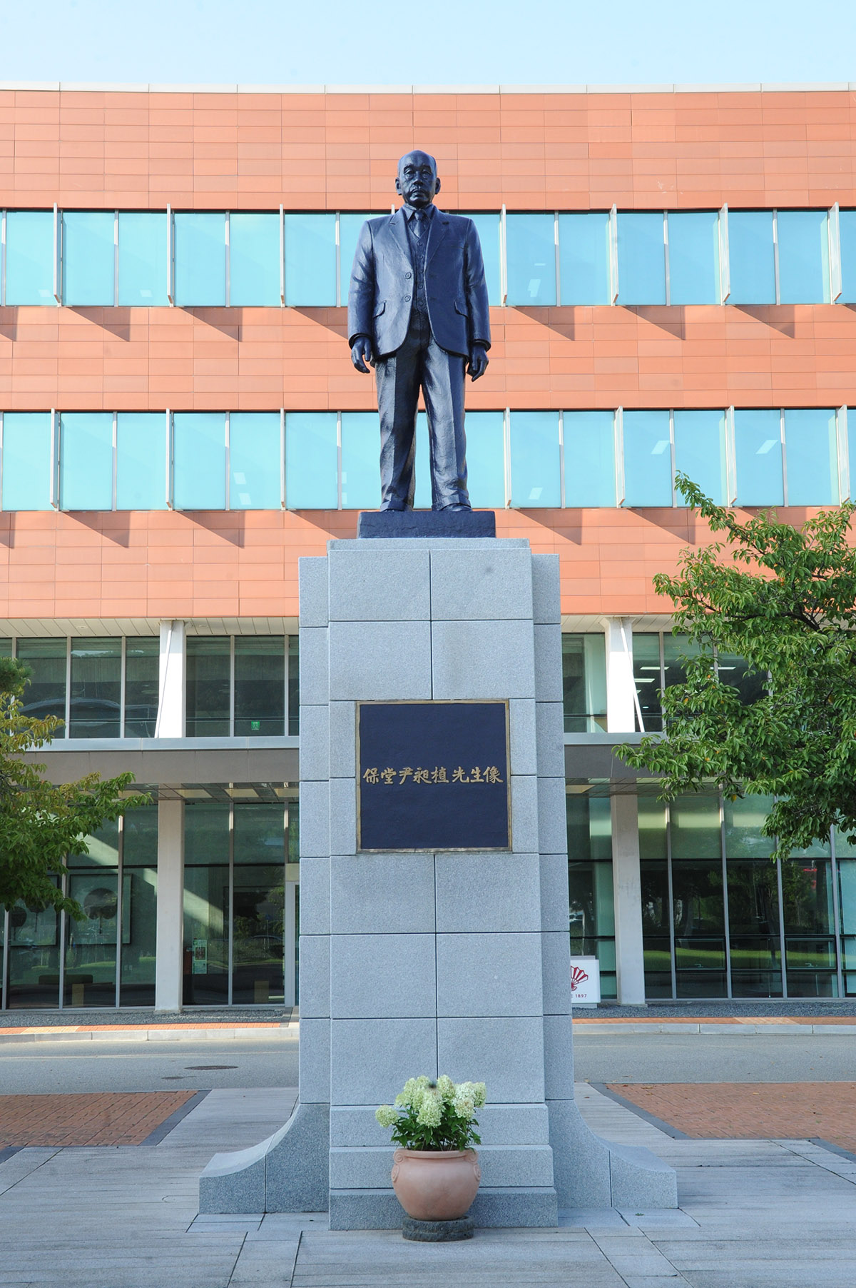보당 동상